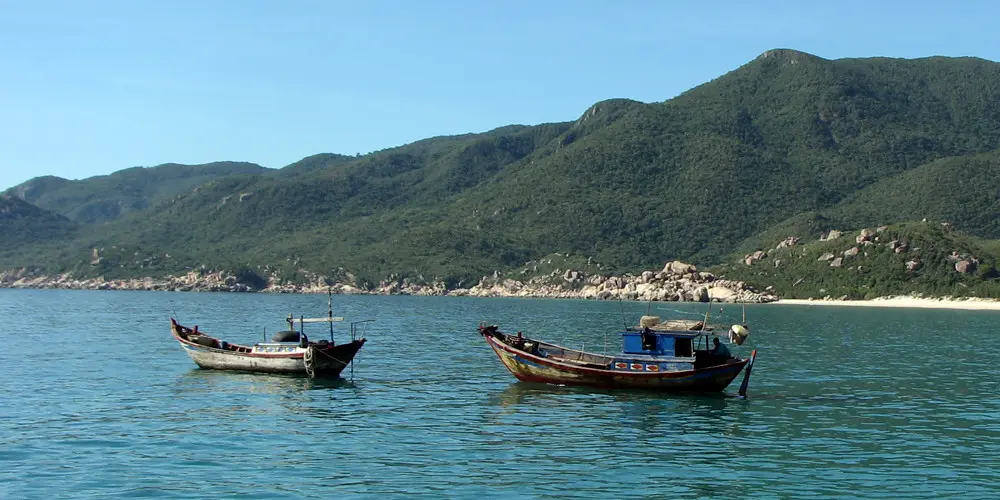 Đến biển B&atilde;i Th&ugrave;ng kh&aacute;m ph&aacute; thi&ecirc;n nhi&ecirc;n hoang sơ đầy cuốn h&uacute;t 6