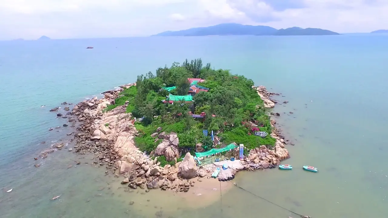 Hòn Đỏ Ninh Thuận: Vẻ đẹp an yên của nàng tiên cá ngủ say 8