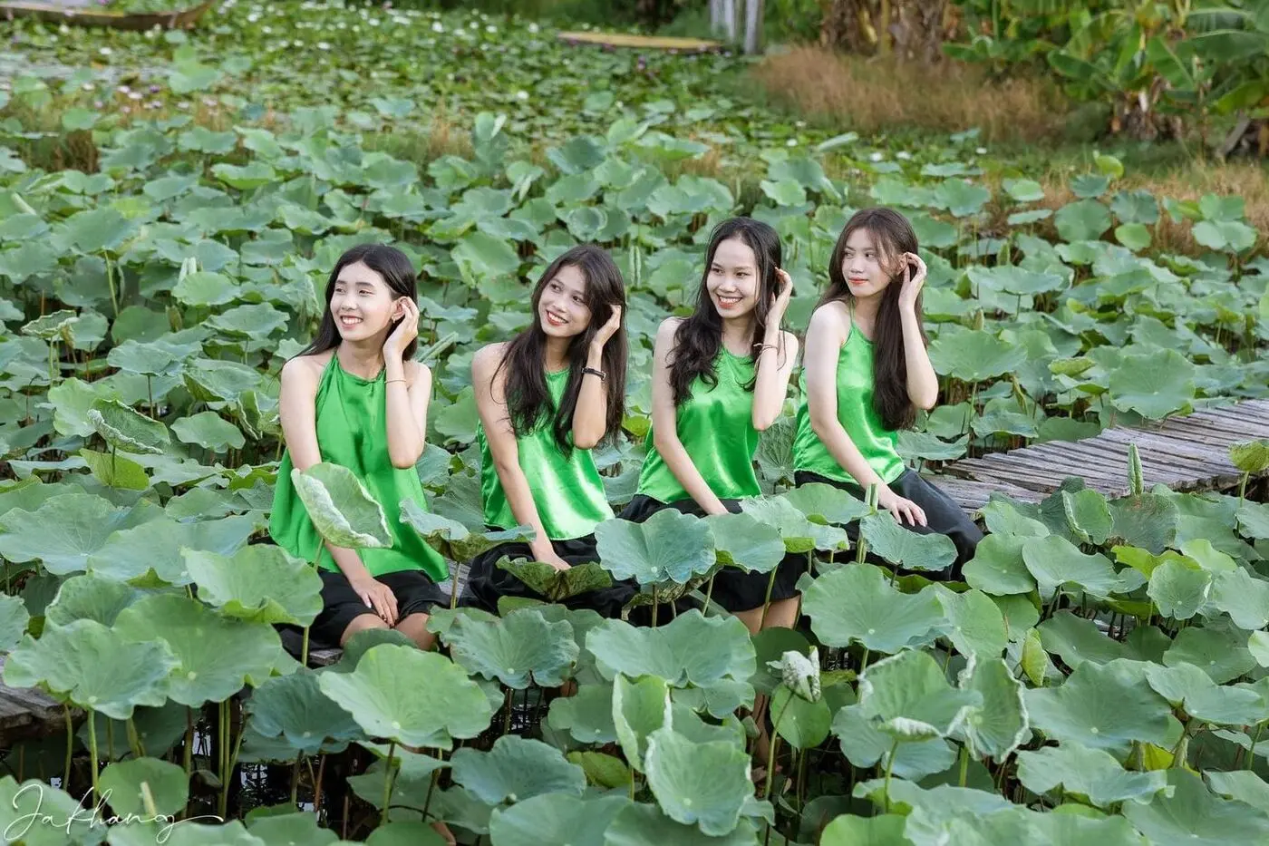 Kh&aacute;m ph&aacute; khu du lịch sinh th&aacute;i Sen Charaih Mỹ Nghiệp 3