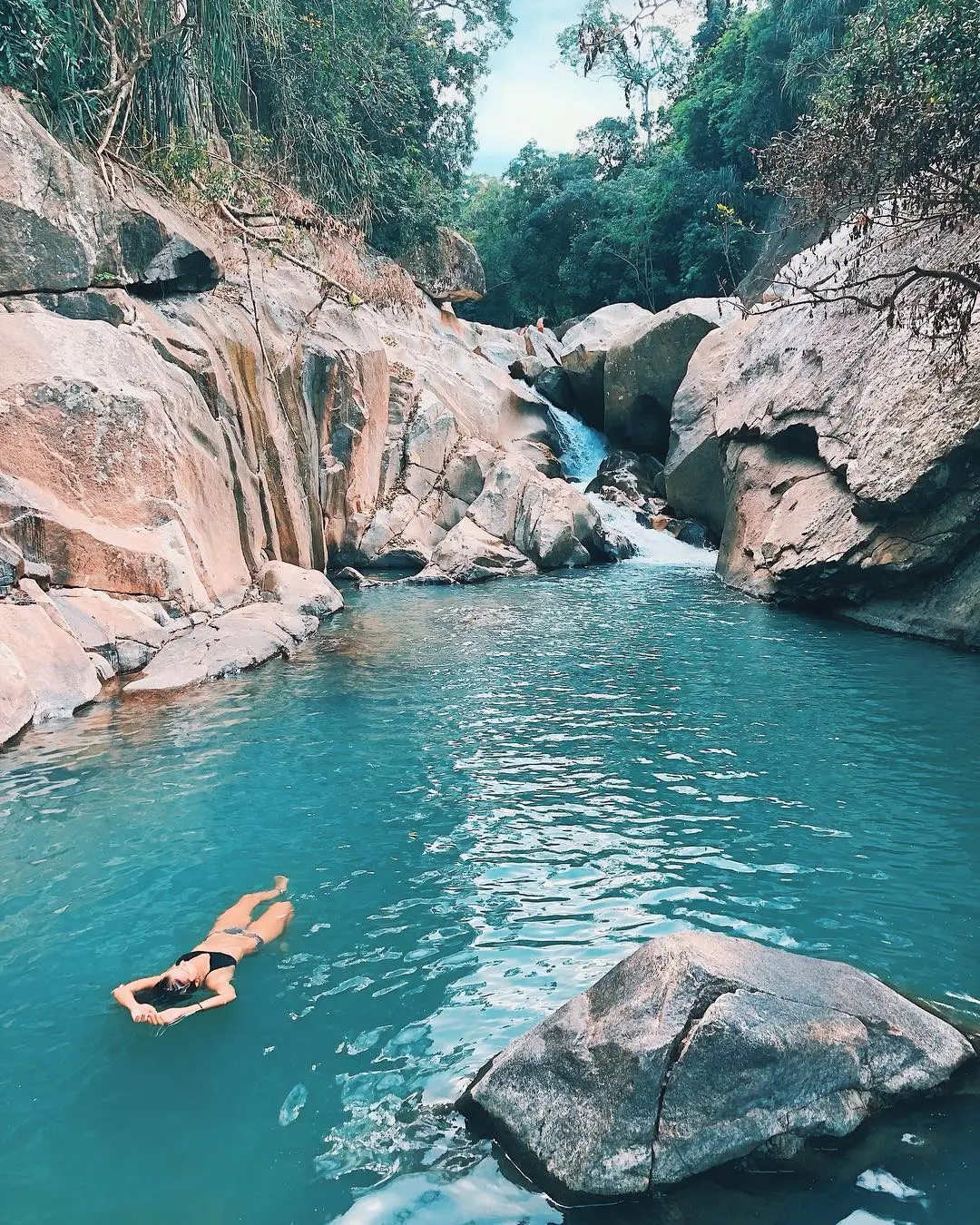 Suối Ba Hồ (th&aacute;c Ba Hồ) Ninh Thuận, tuyệt t&igrave;nh cốc đẹp m&ecirc; ly 4