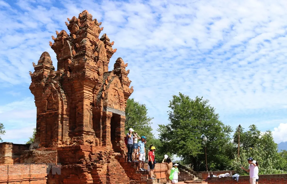 Th&aacute;p Po Klong Garai, biểu tượng đặc sắc của văn ho&aacute; Chăm Pa 3