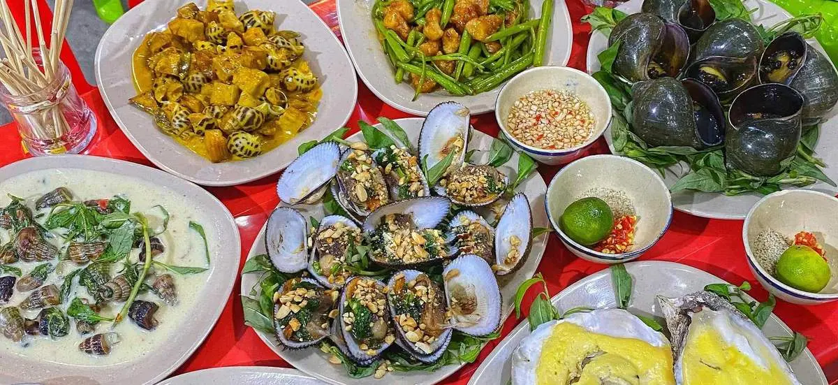 Chinh phục menu siêu hấp dẫn tại quán ốc Thành