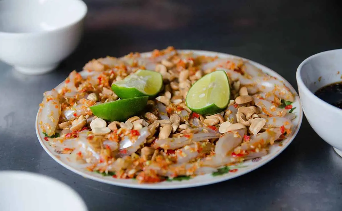 Gỏi c&aacute; mai Ninh Thuận, m&oacute;n ăn đậm đ&agrave; hương vị biển khơi 2