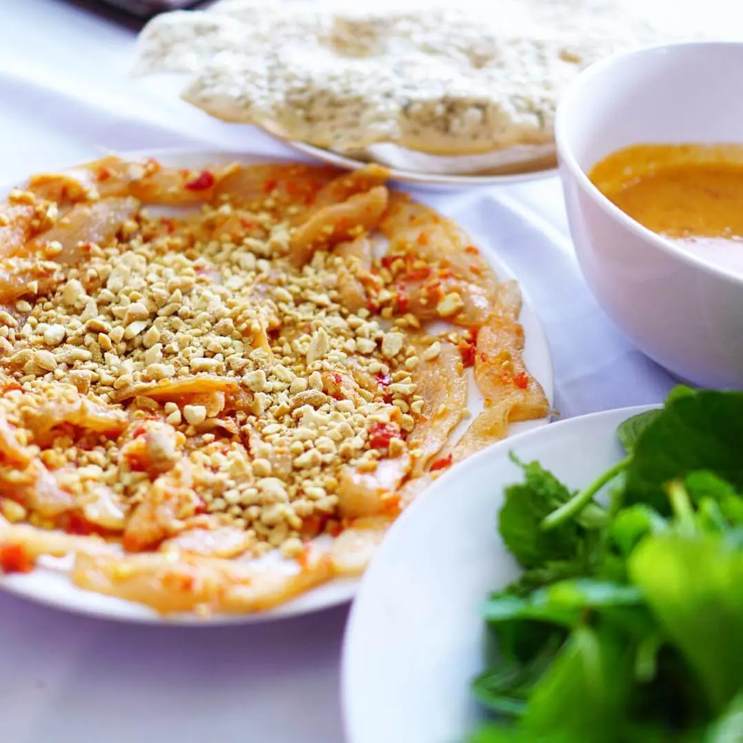 Gỏi c&aacute; mai Ninh Thuận, m&oacute;n ăn đậm đ&agrave; hương vị biển khơi 4