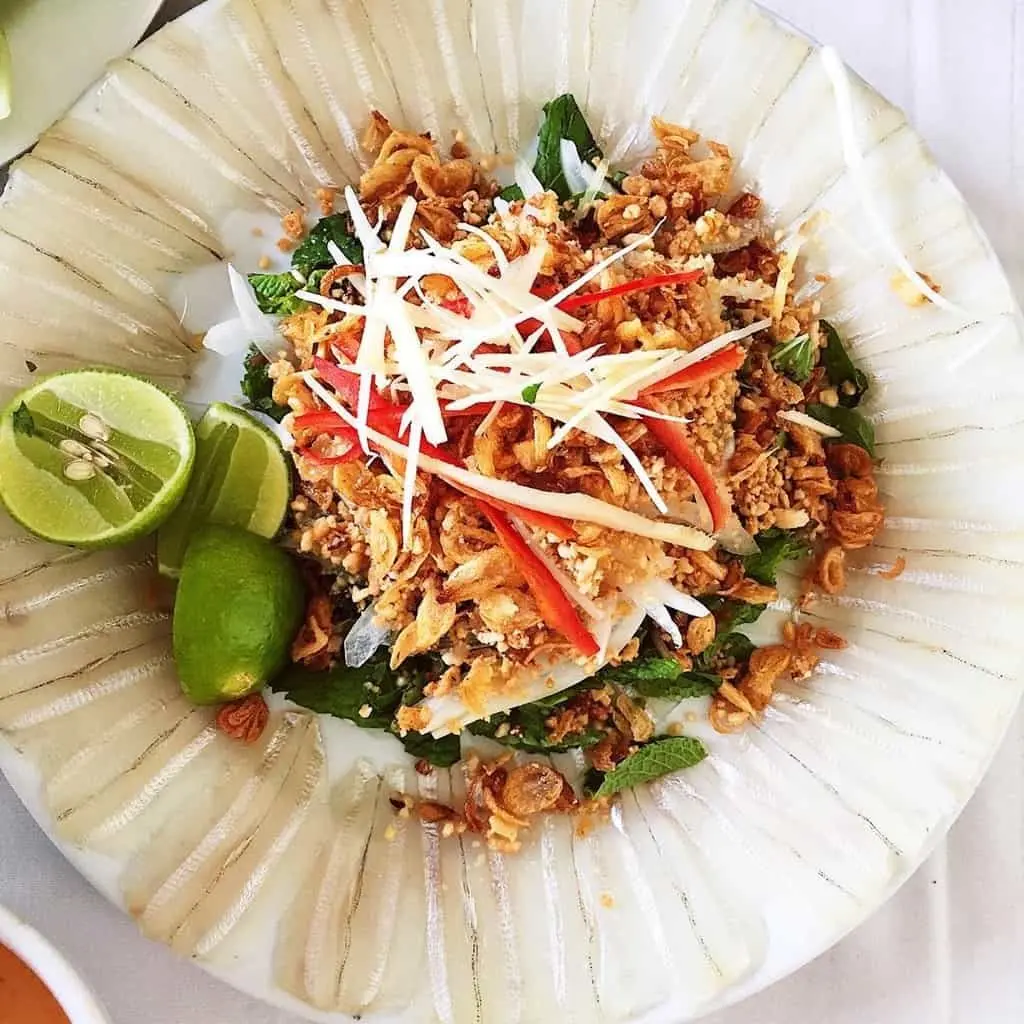 Gỏi c&aacute; mai Ninh Thuận, m&oacute;n ăn đậm đ&agrave; hương vị biển khơi 5