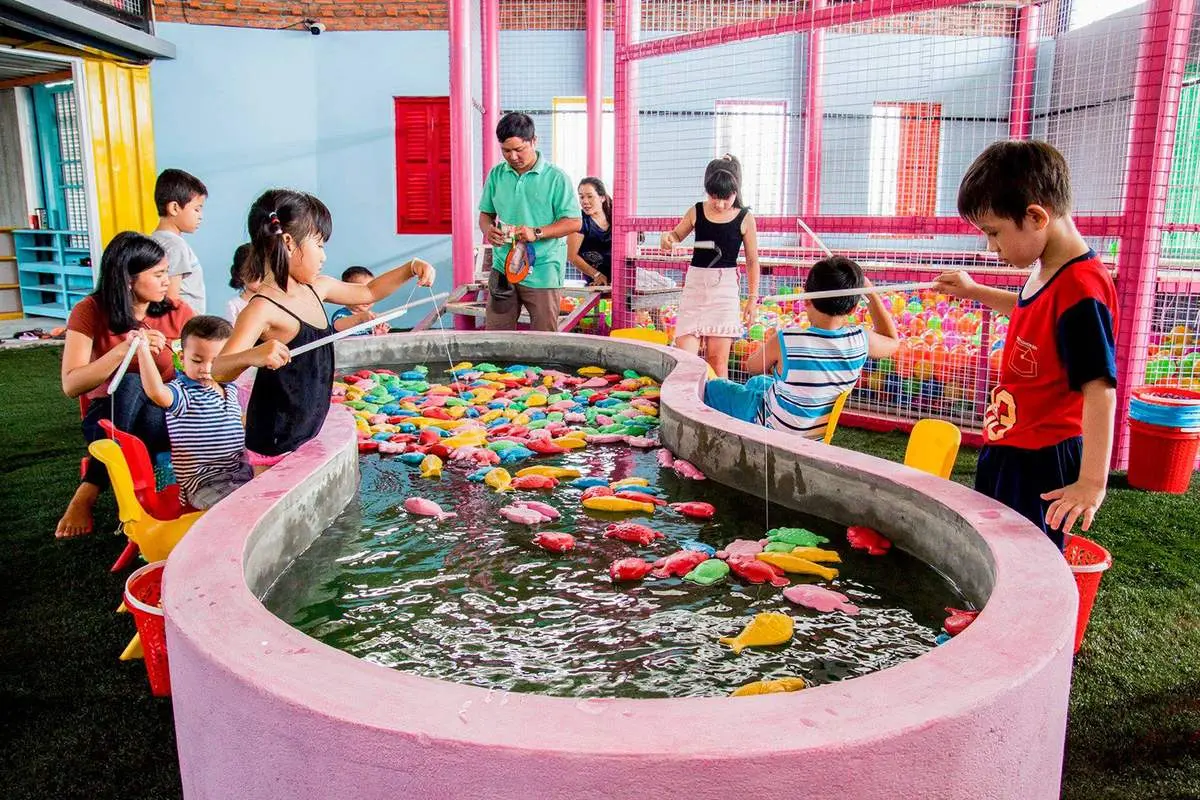 Khám phá không gian độc đáo tại Coffee Container cafe 3