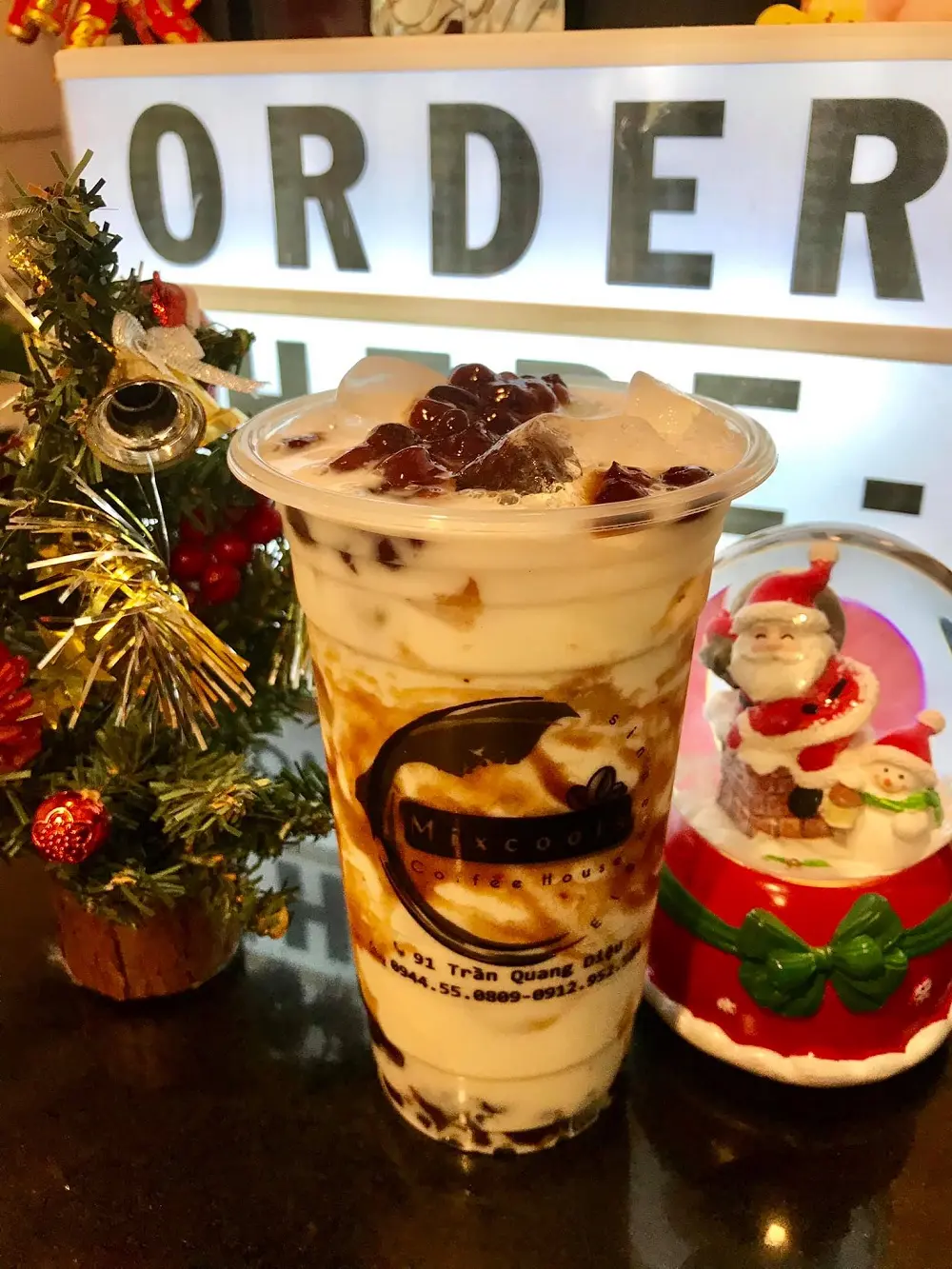 Mixcool's Coffee House mang hơi thở trẻ trung v&agrave; tối giản giữa l&ograve;ng xứ Phan 7