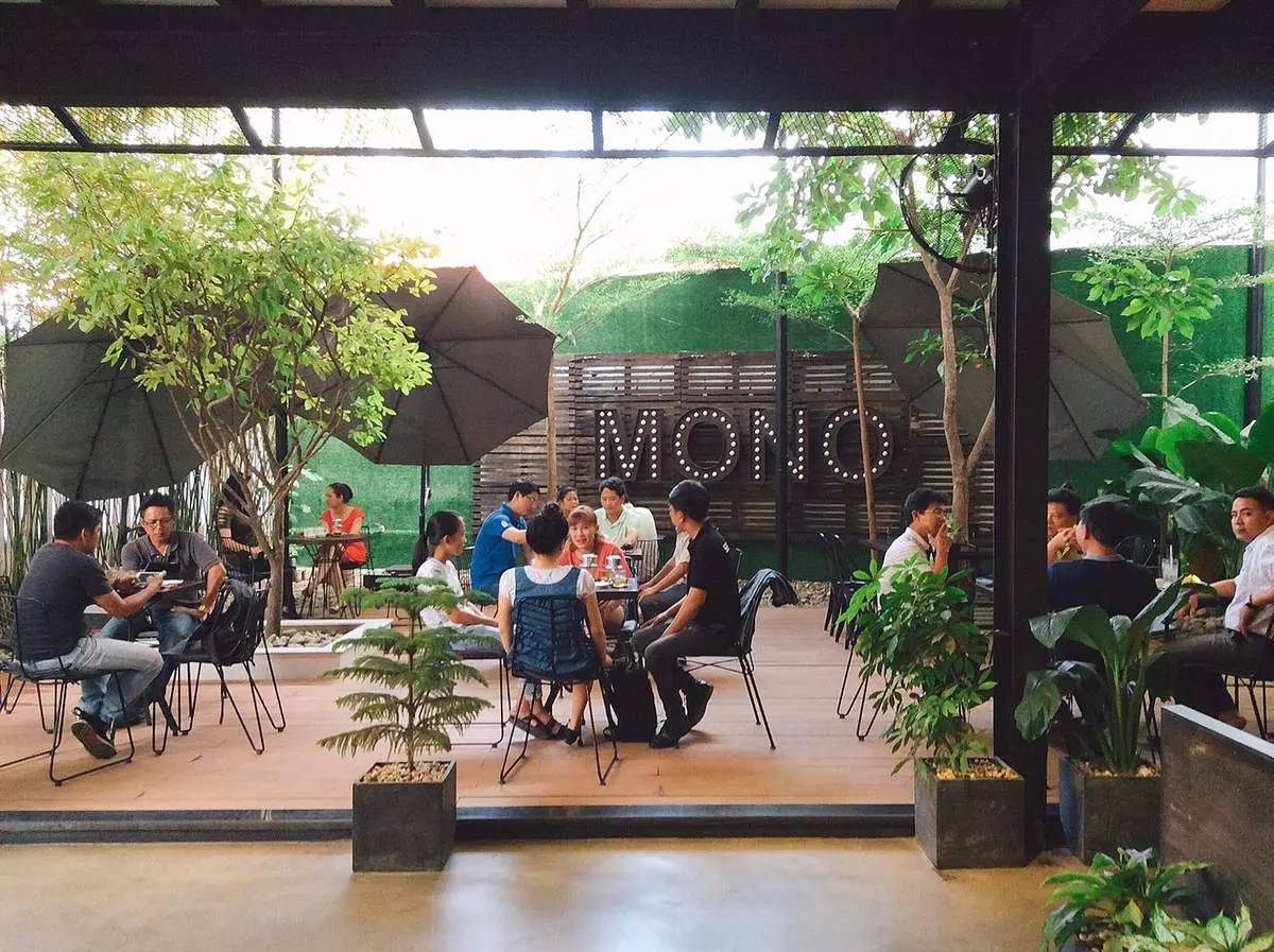 Mono caf&eacute; v&agrave; kh&ocirc;ng gian c&agrave; ph&ecirc; thanh b&igrave;nh, tĩnh lặng 12