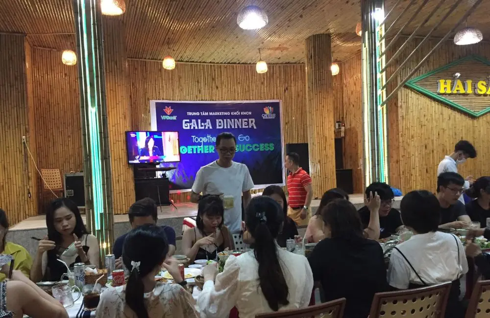 Trải nghiệm Nh&agrave; h&agrave;ng cơm ni&ecirc;u Lộc K&yacute; d&acirc;n d&atilde; giữa l&ograve;ng th&agrave;nh phố 3