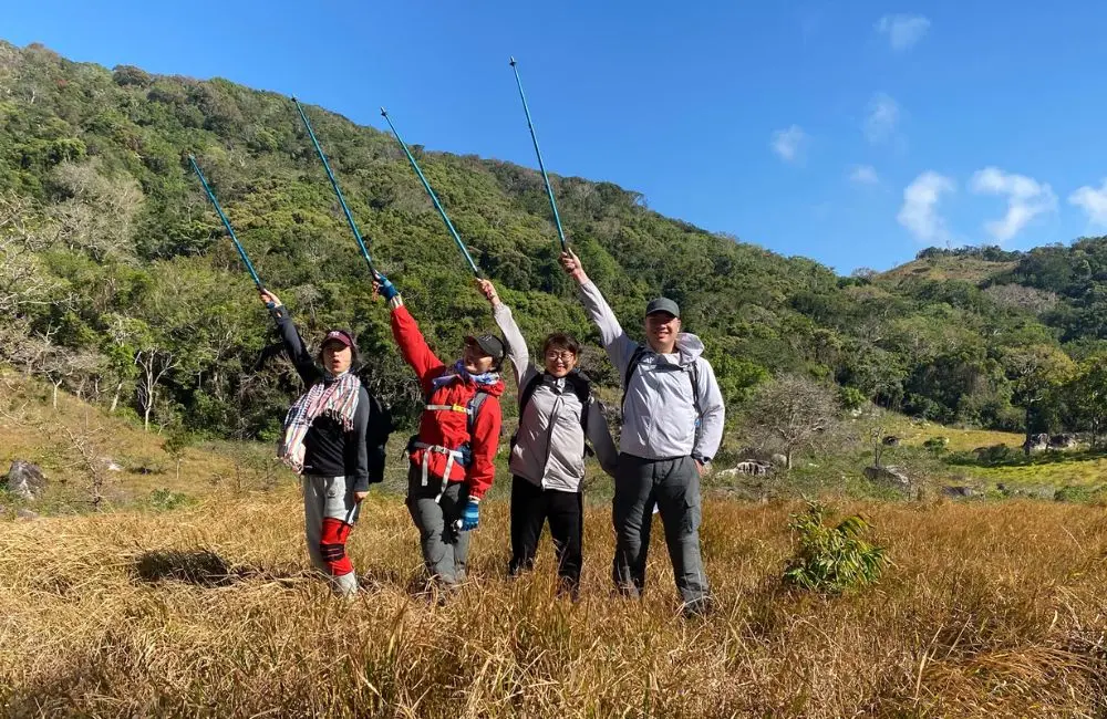 Review chuyến trekking N&uacute;i Ch&uacute;a đ&aacute;ng nhớ c&ugrave;ng hội bạn th&acirc;n 5