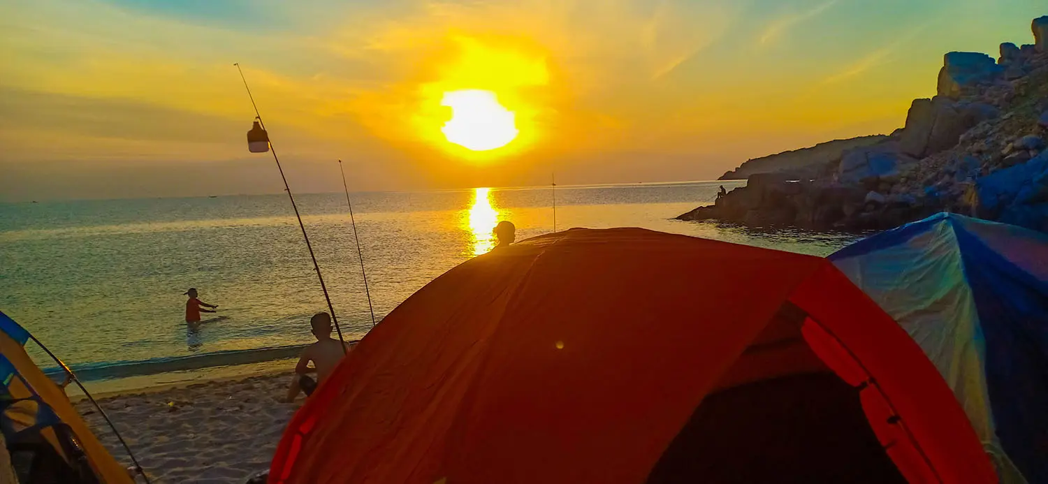 Review h&agrave;nh tr&igrave;nh camping Vĩnh Hy v&agrave; ngắm ho&agrave;ng h&ocirc;n cực thơ mộng 2