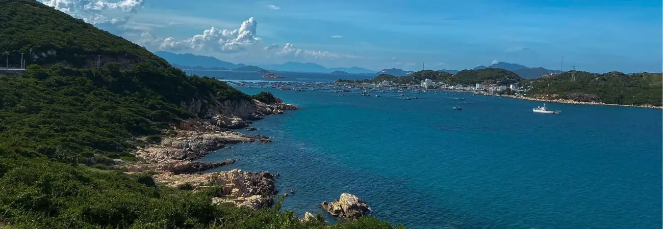 Khám phá Bình Hưng Vĩnh Hy 3N2D đẹp thẩn thơ cùng cô nàng Anh Đào