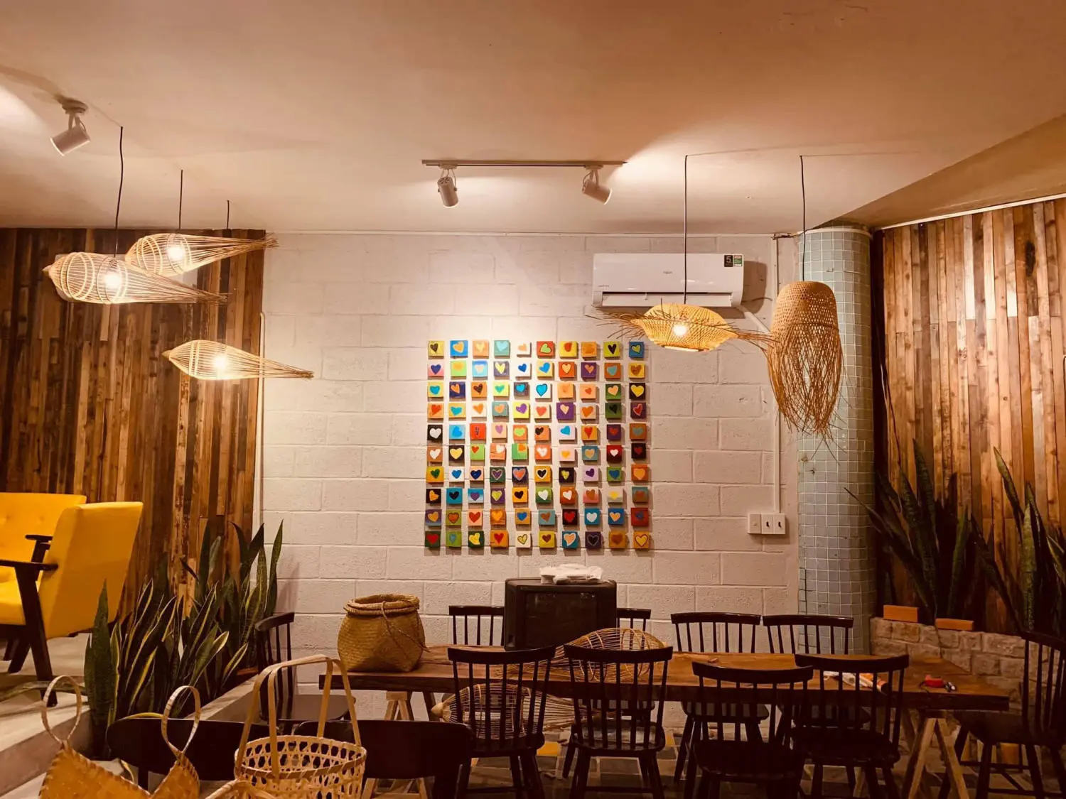 Đến C&agrave; ph&ecirc; thị x&atilde; Phan Thiết chi&ecirc;m ngưỡng th&agrave;nh phố tuyệt đẹp về đ&ecirc;m 3