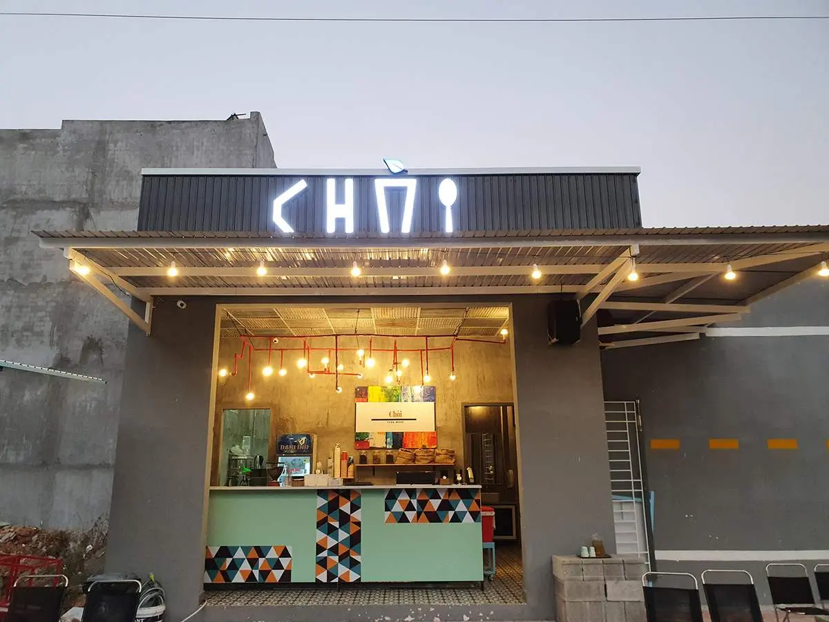 Gh&eacute; Choi Oi Cafe thưởng thức c&agrave; ph&ecirc; trong căn ch&ograve;i nhỏ xinh 2