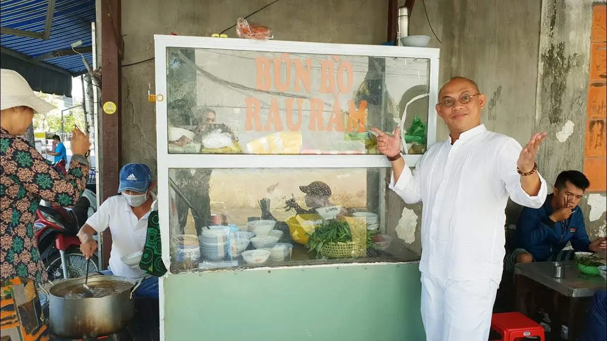 Kh&aacute;m ph&aacute; qu&aacute;n b&uacute;n b&ograve; rau răm gia truyền giữa l&ograve;ng th&agrave;nh phố Phan Thiết 4
