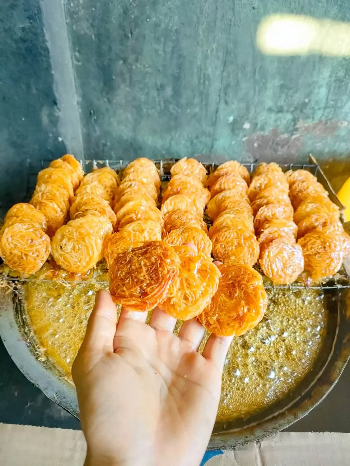 Thưởng thức bánh rế Phan Thiết, món ăn độc đáo giữa lòng phố biển 7