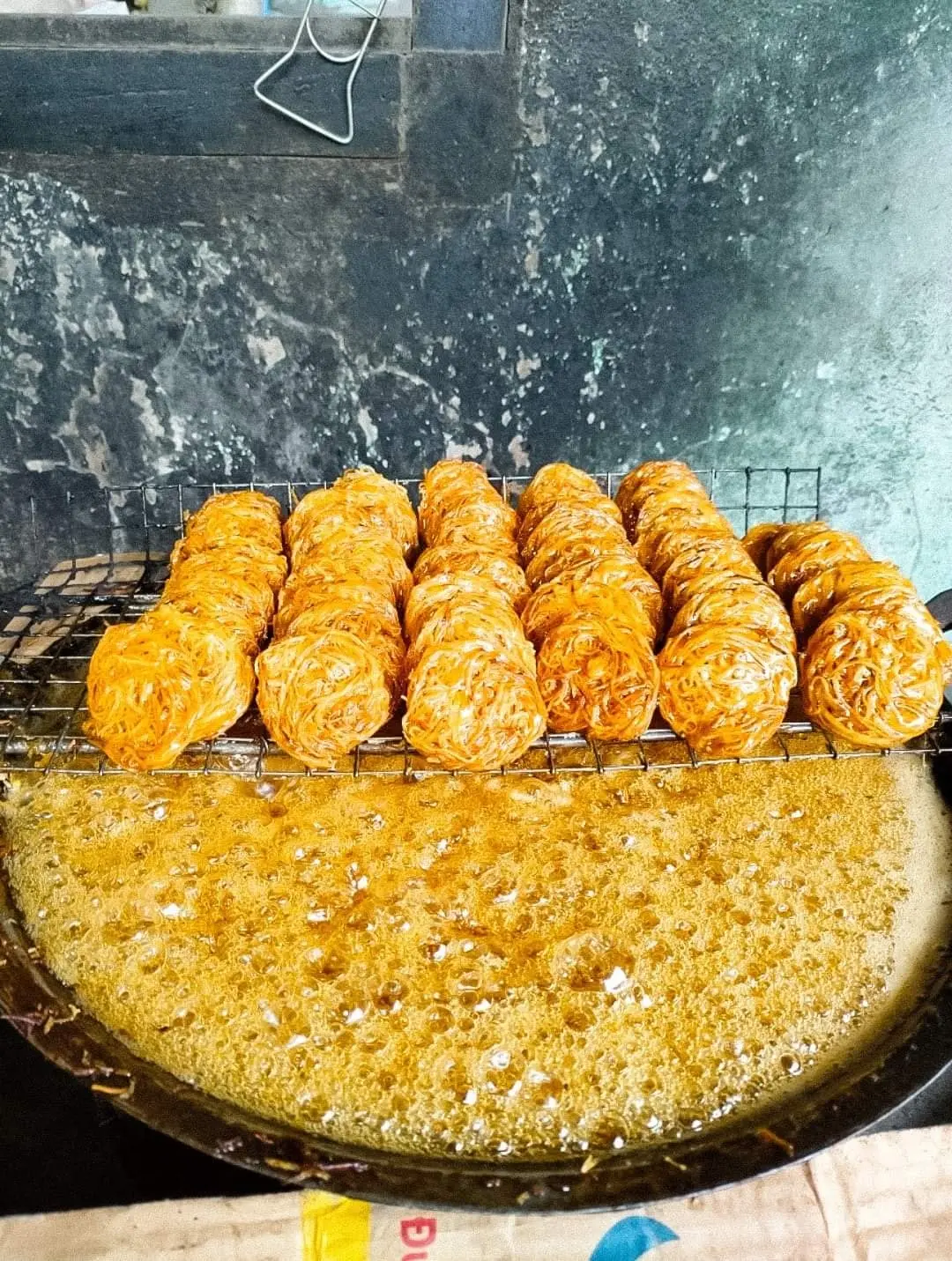 Thưởng thức bánh rế Phan Thiết, món ăn độc đáo giữa lòng phố biển 6