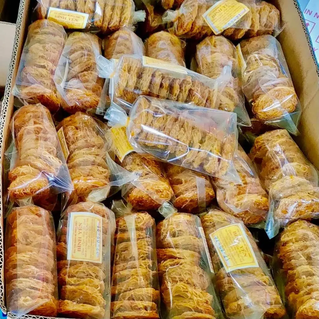 Thưởng thức b&aacute;nh rế Phan Thiết, m&oacute;n ăn độc đ&aacute;o giữa l&ograve;ng phố biển 2