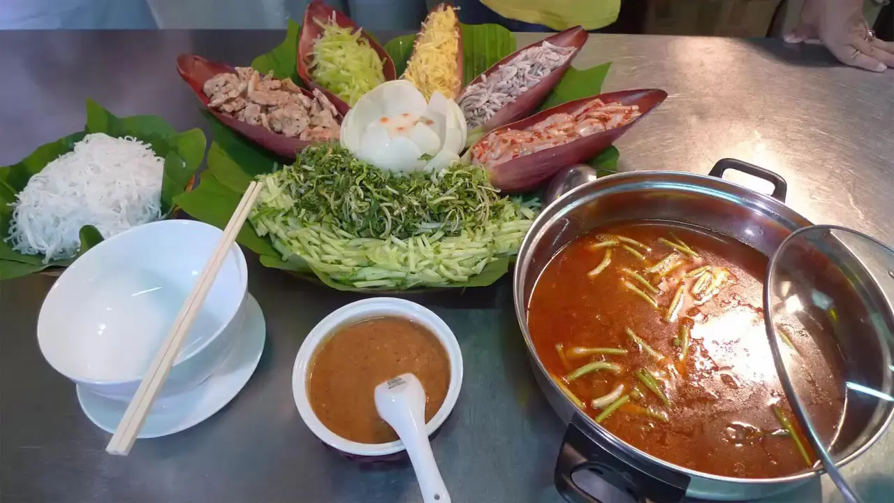 Thưởng thức lẩu thả và cá lồi xối mỡ Phan Thiết ngon trứ danh 4