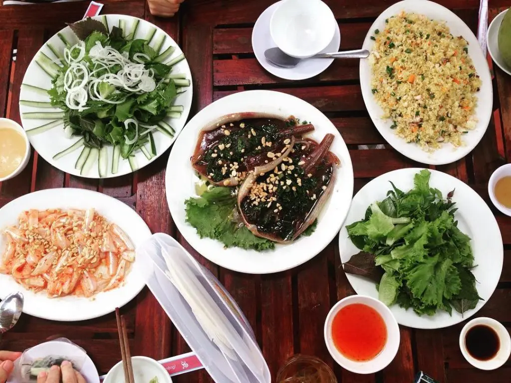 Thưởng thức lẩu thả và cá lồi xối mỡ Phan Thiết ngon trứ danh 6