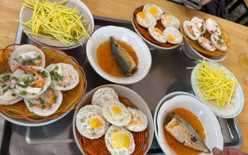 Top 8 qu&aacute;n b&aacute;nh căn Phan Thiết ăn l&agrave; ghiền 2