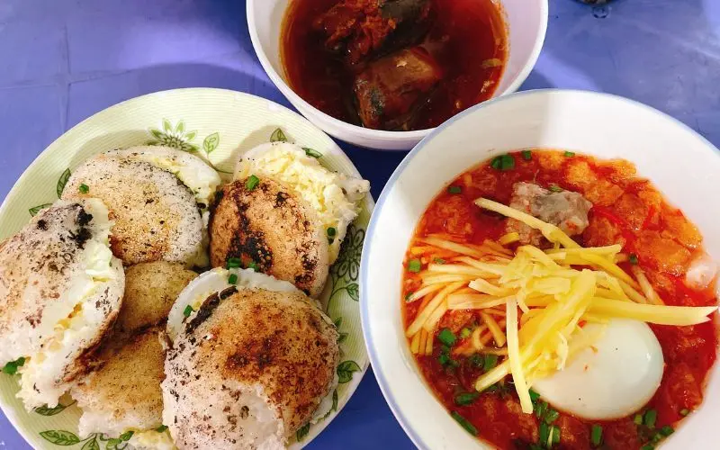 Top 8 qu&aacute;n b&aacute;nh căn Phan Thiết ăn l&agrave; ghiền 4