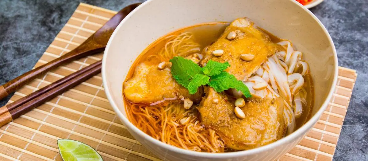 Khám phá quán mì quảng không tên ở Mũi Né