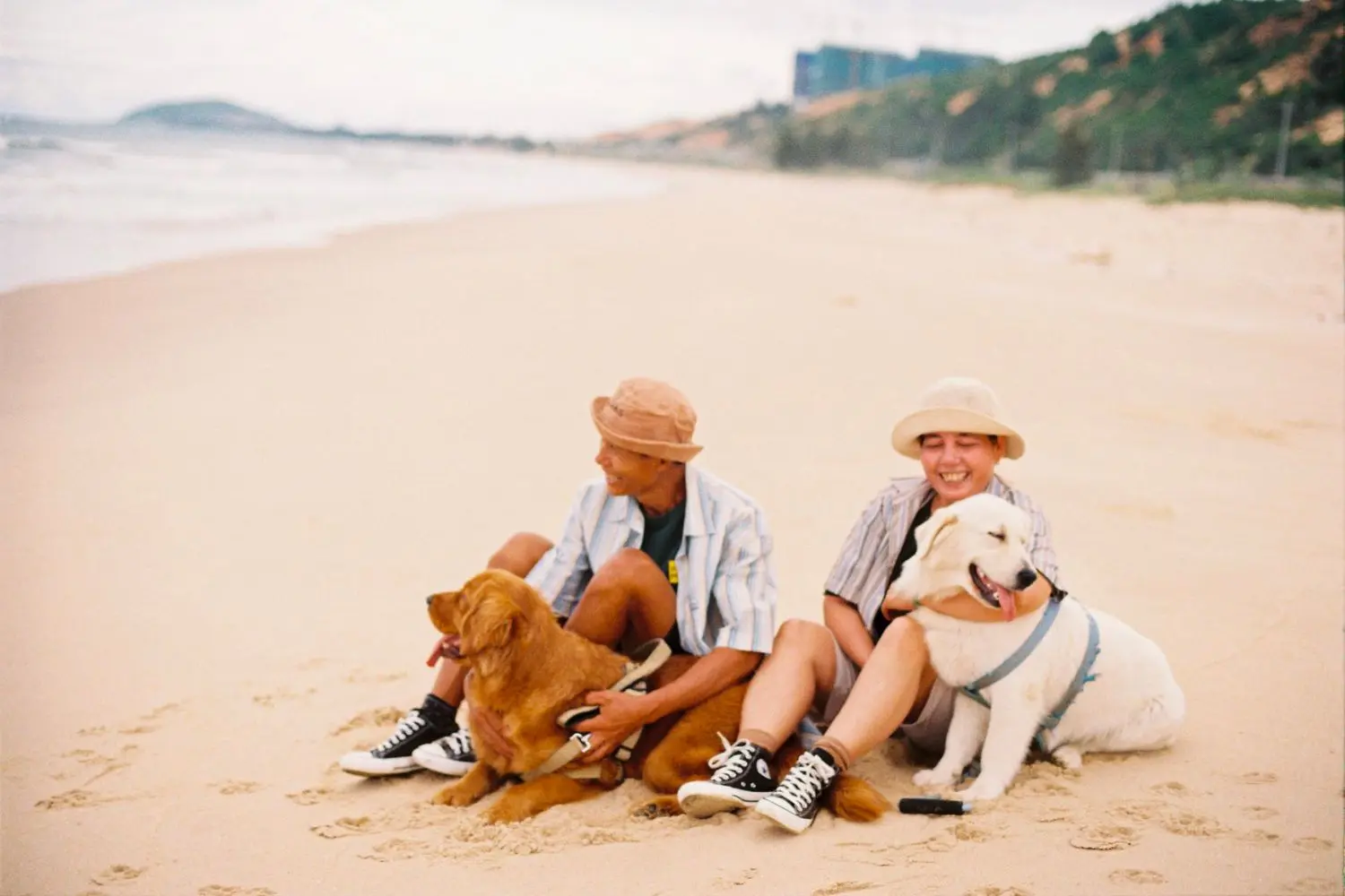 Bộ ảnh du lịch Phan Thiết con trai chụp ba mẹ g&acirc;y b&atilde;o cộng đồng mạng 4