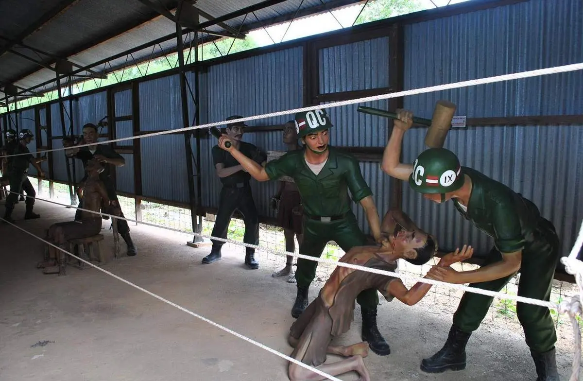 Nh&agrave; t&ugrave; Ph&uacute; Quốc (Nh&agrave; lao C&acirc;y Dừa) &ndash; Điểm đến lịch sử kh&ocirc;ng thể bỏ qua 9