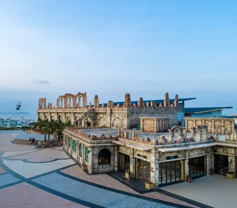 Lạc lối giữa ga An Thới đẹp như Đấu trường La Mã cổ đại