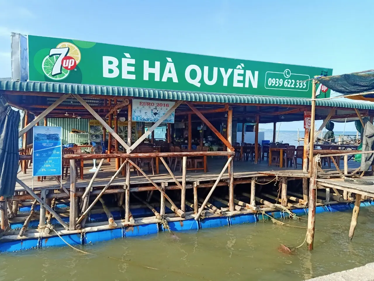 Bè Hà Quyền - Chuyên phục vụ hải sản tươi sống ở làng chài Hàm Ninh