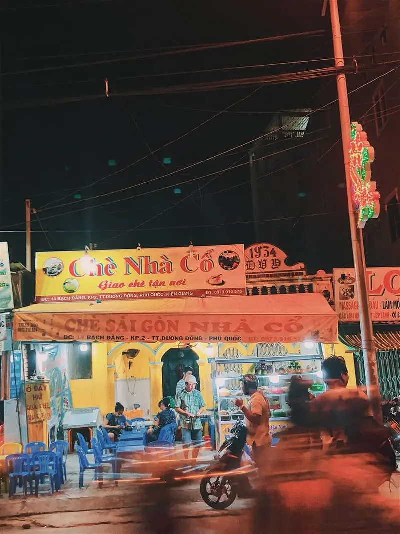 Chè Nhà Cổ - Món Ăn Vặt Ở Phú Quốc Nên Thử