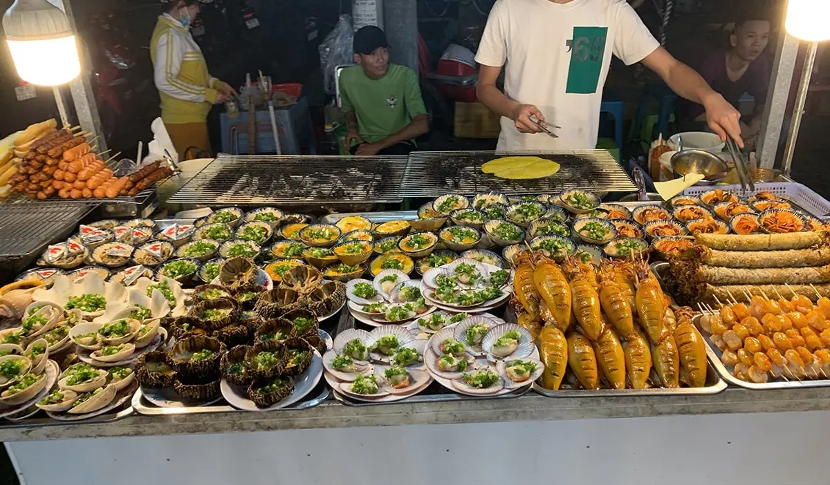 Chợ đ&ecirc;m Ph&uacute; Quốc - Thi&ecirc;n đường ăn uống chiều l&ograve;ng mọi t&iacute;n đồ ẩm thực 11