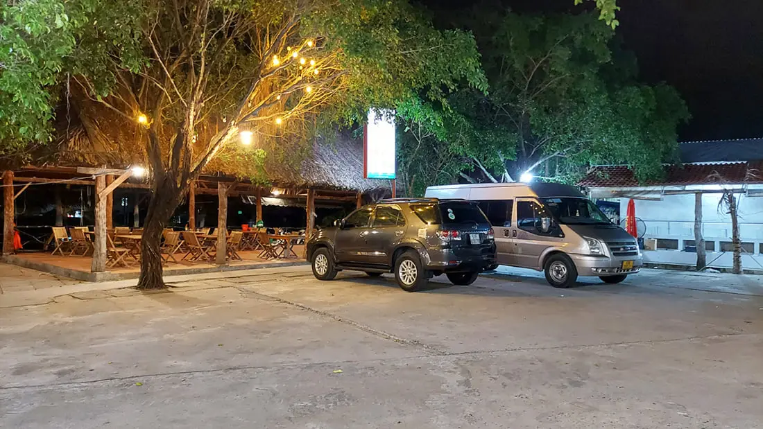 Hạnh Nhung Luxury Restaurant - Chuỗi nh&agrave; h&agrave;ng c&oacute; thiết kế đẹp v&agrave; rộng nhất Ph&uacute; Quốc 15