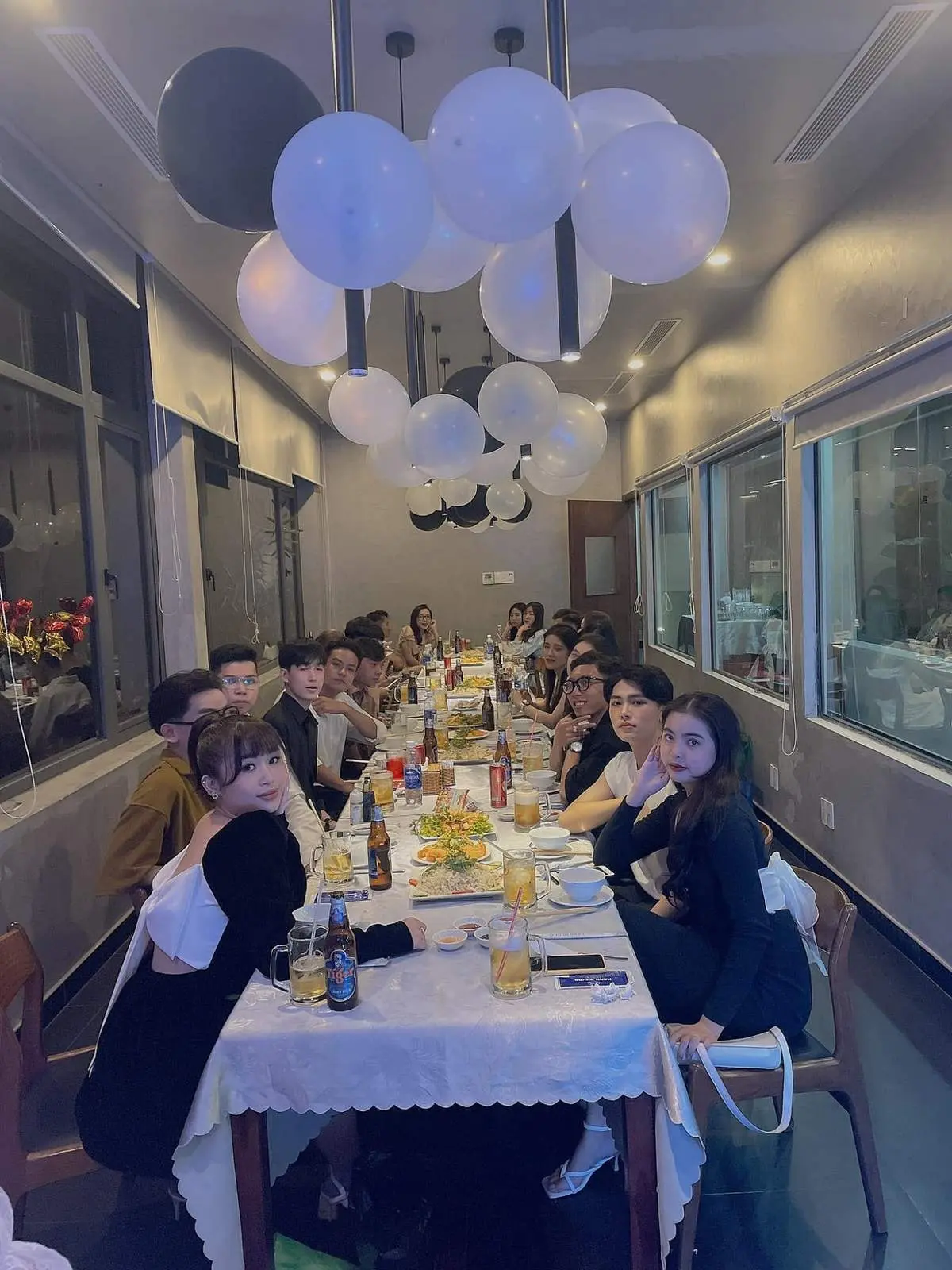 Hạnh Nhung Luxury Restaurant - Chuỗi nh&agrave; h&agrave;ng c&oacute; thiết kế đẹp v&agrave; rộng nhất Ph&uacute; Quốc 9