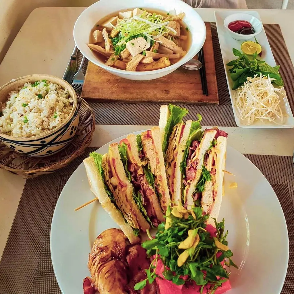 Mai Jo Refined Restaurant Phu Quoc - Kh&ocirc;ng gian ấm c&uacute;ng sang trọng ẩn m&igrave;nh trong con ng&otilde; nhỏ 21