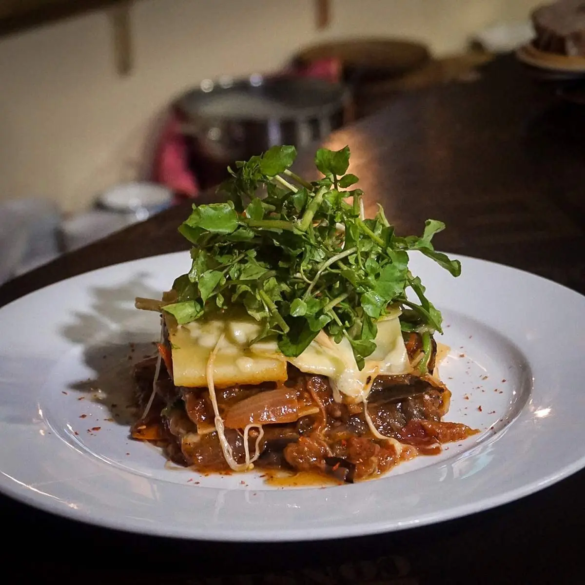 Mai Jo Refined Restaurant Phu Quoc - Kh&ocirc;ng gian ấm c&uacute;ng sang trọng ẩn m&igrave;nh trong con ng&otilde; nhỏ 18
