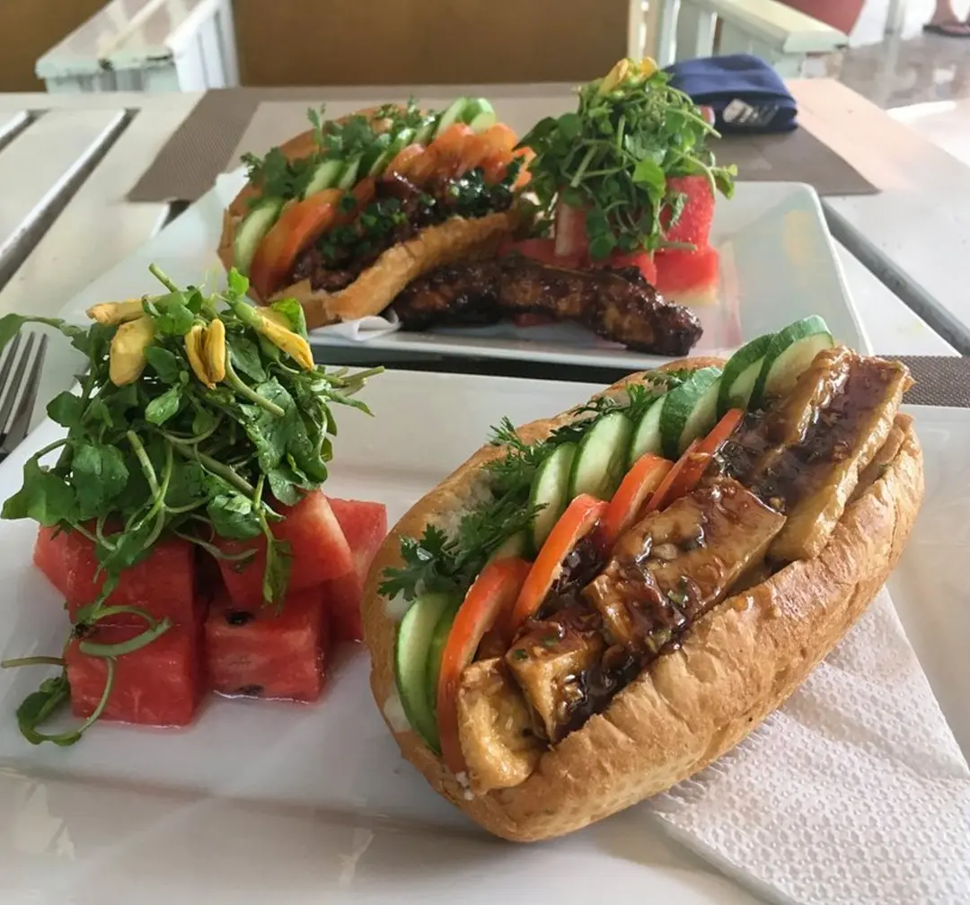 Mai Jo Refined Restaurant Phu Quoc - Kh&ocirc;ng gian ấm c&uacute;ng sang trọng ẩn m&igrave;nh trong con ng&otilde; nhỏ 20