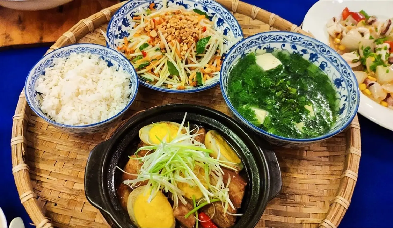 Mai Jo Refined Restaurant Phu Quoc - Kh&ocirc;ng gian ấm c&uacute;ng sang trọng ẩn m&igrave;nh trong con ng&otilde; nhỏ 6