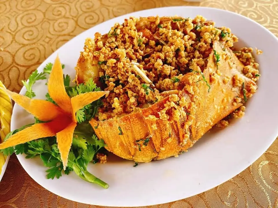 Nh&agrave; h&agrave;ng Biển Xanh Ph&uacute; Quốc - Nơi th&iacute;ch hợp để kết hợp ăn uống v&agrave; hẹn h&ograve; 9