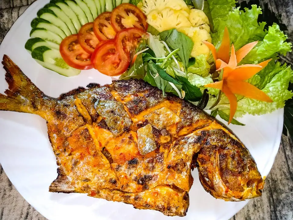 Nh&agrave; h&agrave;ng Biển Xanh Ph&uacute; Quốc - Nơi th&iacute;ch hợp để kết hợp ăn uống v&agrave; hẹn h&ograve; 11