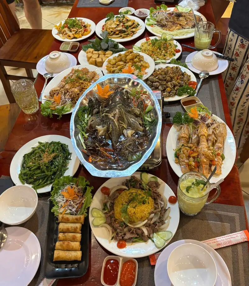 Nh&agrave; h&agrave;ng hải sản Phượng Ho&agrave;ng, qu&aacute;n ngon nức tiếng Ph&uacute; Quốc 4