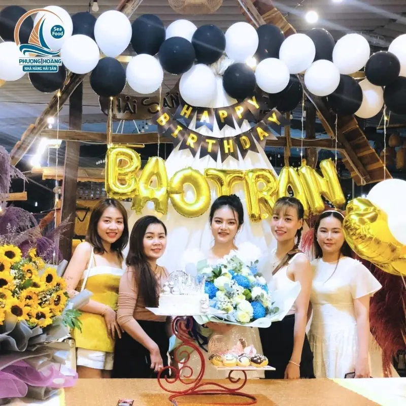 Nh&agrave; h&agrave;ng hải sản Phượng Ho&agrave;ng, qu&aacute;n ngon nức tiếng Ph&uacute; Quốc 8