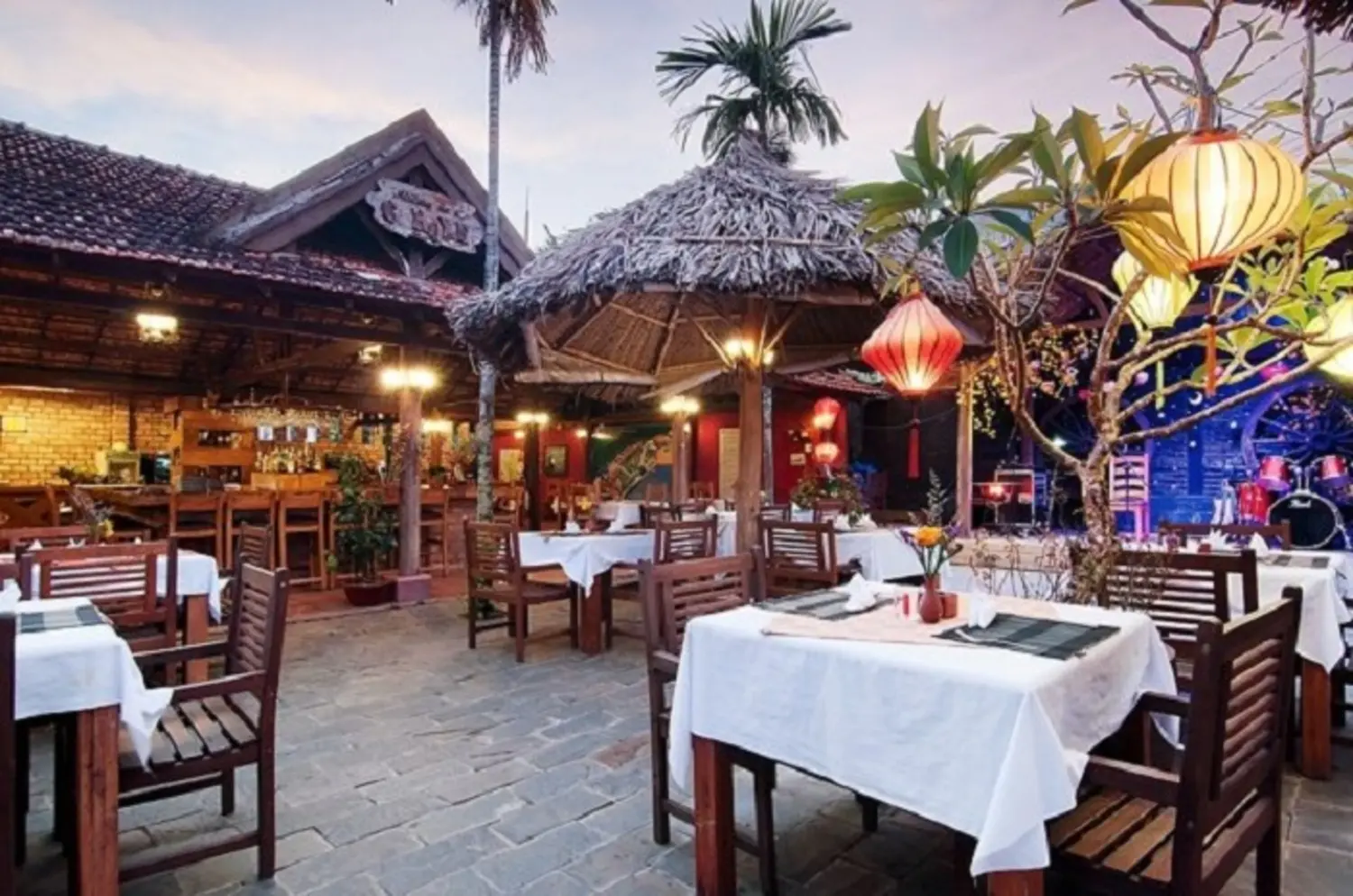 Nh&agrave; h&agrave;ng Tr&ugrave;ng Dương Marina Ph&uacute; Quốc - Hải sản ngon v&agrave; chất lượng phục vụ tuyệt vời 2