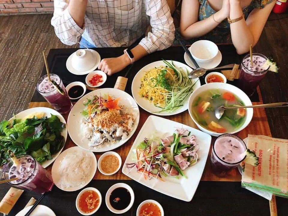Nh&agrave; H&agrave;ng Xin Ch&agrave;o Ph&uacute; Quốc - Trải Nghiệm Bữa Ăn B&ecirc;n Khoảnh Khắc Ho&agrave;ng H&ocirc;n L&atilde;ng Mạn 57