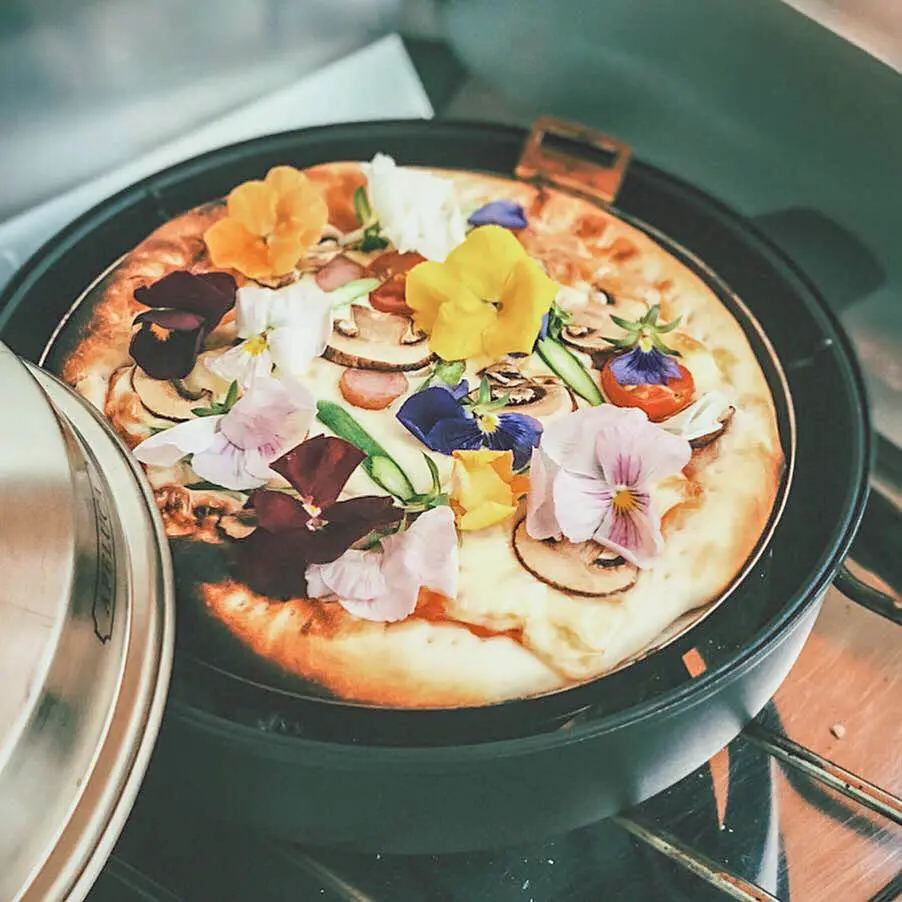 Pizza Taxi Ph&uacute; Quốc Qu&aacute;n Pizza Được Y&ecirc;u Th&iacute;ch Nhất Đảo Ngọc 18