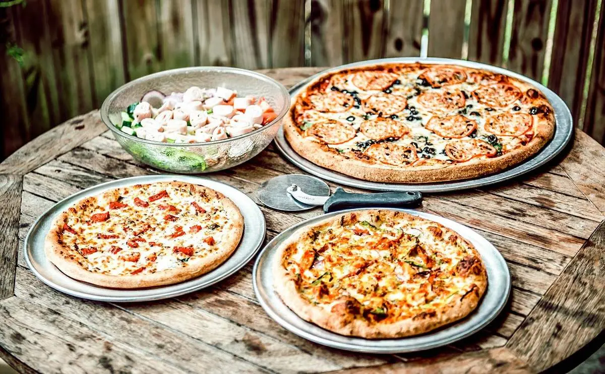 Pizza Taxi Ph&uacute; Quốc Qu&aacute;n Pizza Được Y&ecirc;u Th&iacute;ch Nhất Đảo Ngọc 11