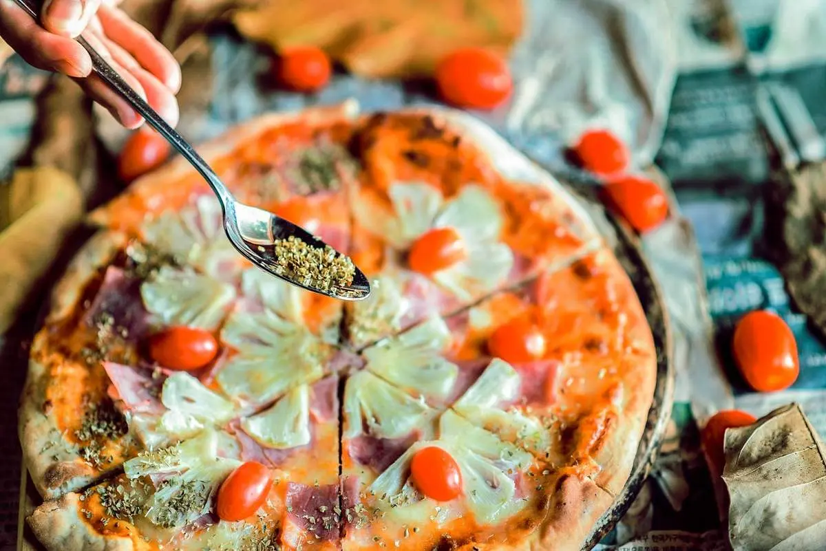 Pizza Taxi Ph&uacute; Quốc Qu&aacute;n Pizza Được Y&ecirc;u Th&iacute;ch Nhất Đảo Ngọc 12