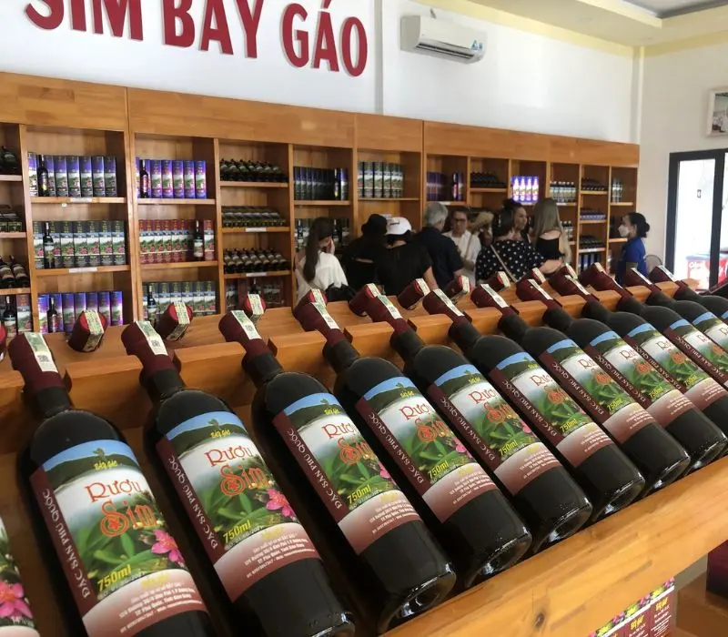 Đặc sản rượu sim Phú Quốc làm say lòng biết bao thực khách