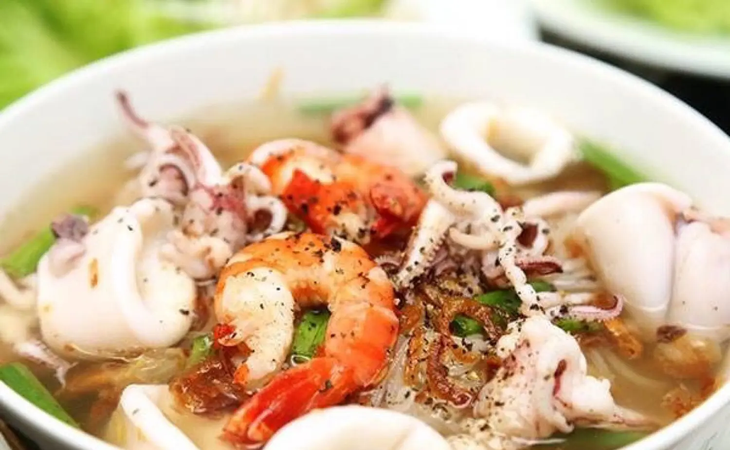 Hủ tiếu mực Tư Hường – Quán ăn đặc sản Phú Quốc đừng bỏ lỡ